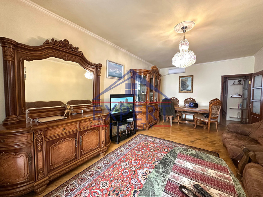 ԱՐԱԲԿԻՐ, ԱԶԱՏՈՒԹՅԱՆ ՊՈՂՈՏԱ, 3 ՍԵՆՅԱԿ