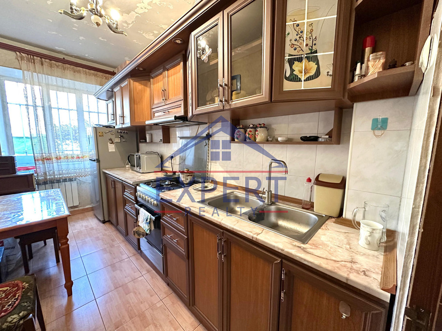 ԱՐԱԲԿԻՐ, ԱԶԱՏՈՒԹՅԱՆ ՊՈՂՈՏԱ, 3 ՍԵՆՅԱԿ