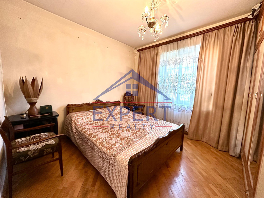 ԱՐԱԲԿԻՐ, ԱԶԱՏՈՒԹՅԱՆ ՊՈՂՈՏԱ, 3 ՍԵՆՅԱԿ