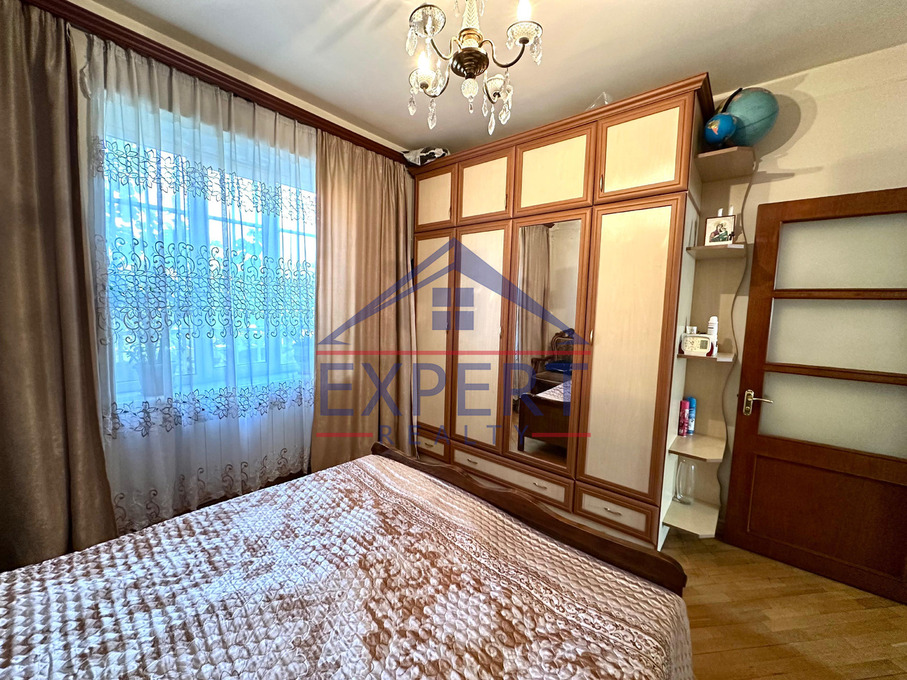 ԱՐԱԲԿԻՐ, ԱԶԱՏՈՒԹՅԱՆ ՊՈՂՈՏԱ, 3 ՍԵՆՅԱԿ