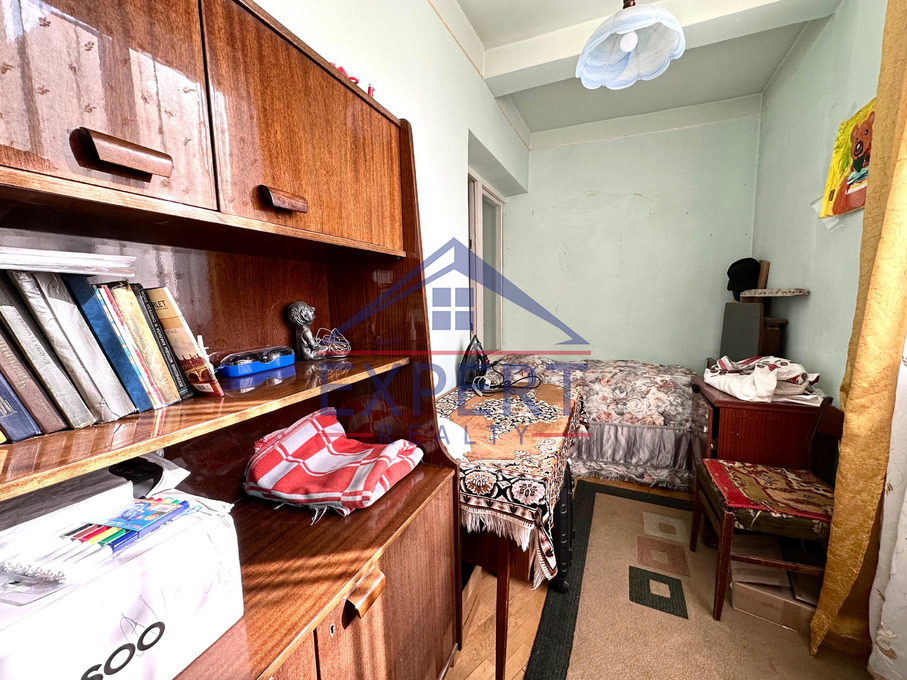 ԱՐԱԲԿԻՐ, ԱԶԱՏՈՒԹՅԱՆ ՊՈՂՈՏԱ, 3 ՍԵՆՅԱԿ