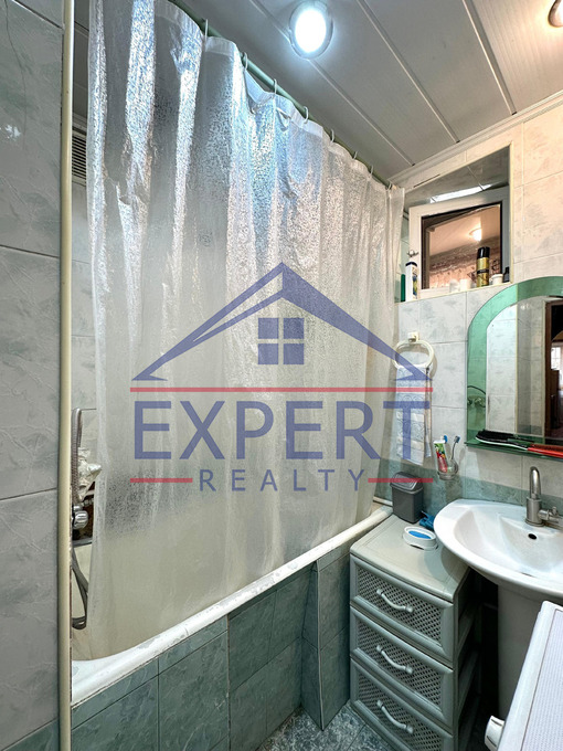 ԱՐԱԲԿԻՐ, ԱԶԱՏՈՒԹՅԱՆ ՊՈՂՈՏԱ, 3 ՍԵՆՅԱԿ