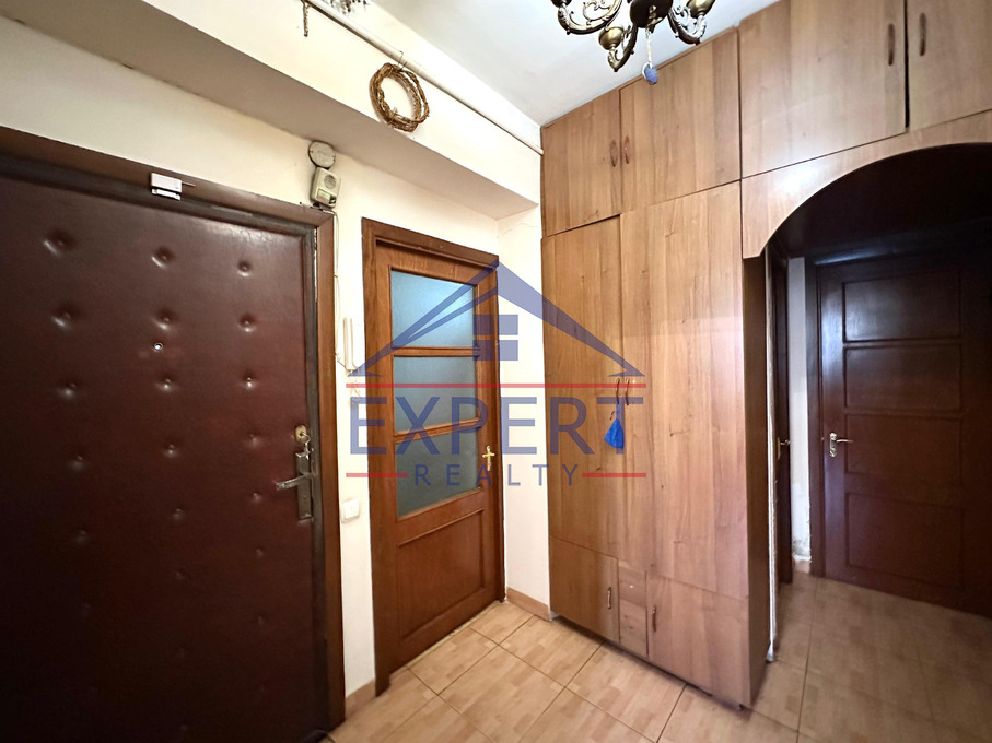 ԱՐԱԲԿԻՐ, ԱԶԱՏՈՒԹՅԱՆ ՊՈՂՈՏԱ, 3 ՍԵՆՅԱԿ