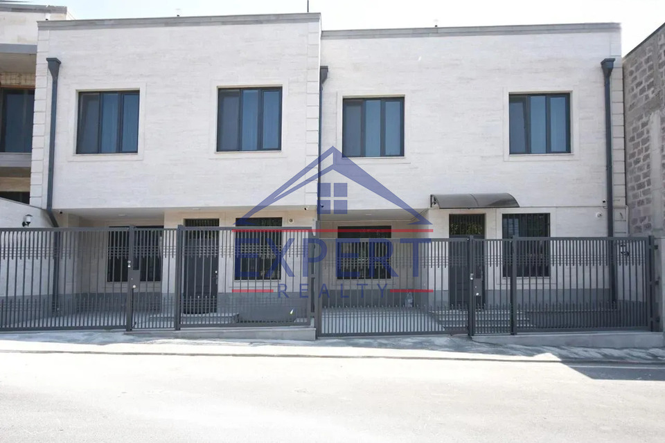 ՔԱՆԱՔԵՌ ԶԵՅԹՈՒՆ, ԳՈԳՈԼԻ ՓՈՂՈՑ, 4 ՍԵՆՅԱԿ