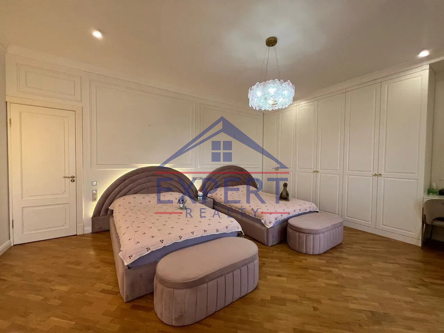 ՆՈՐՔ ՄԱՐԱՇ, ԼՈՒՍԻՆԵ ԶԱՔԱՐՅԱՆ ՓՈՂՈՑ, 5 ՍԵՆՅԱԿ