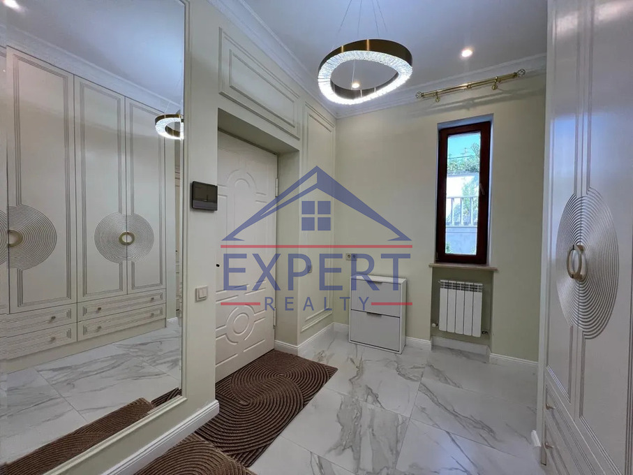 ՆՈՐՔ ՄԱՐԱՇ, ԼՈՒՍԻՆԵ ԶԱՔԱՐՅԱՆ ՓՈՂՈՑ, 5 ՍԵՆՅԱԿ