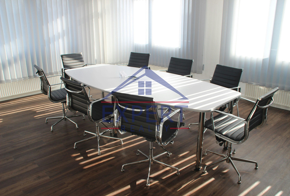 ԿԵՆՏՐՈՆ, ՉԱՐԵՆՑԻ ՓՈՂՈՑ, 100ՔՄ