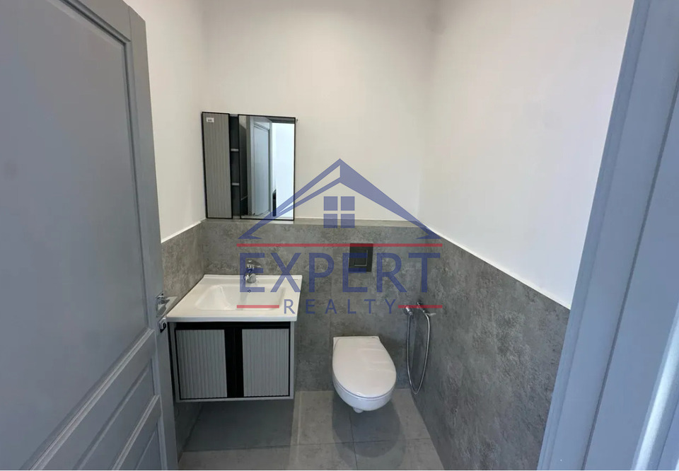 ՔԱՆԱՔԵՌ-ԶԵՅԹՈՒՆ, ՊԱՐՈՒՅՐ ՍԵՎԱԿ ՓՈՂՈՑ, 125ՔՄ