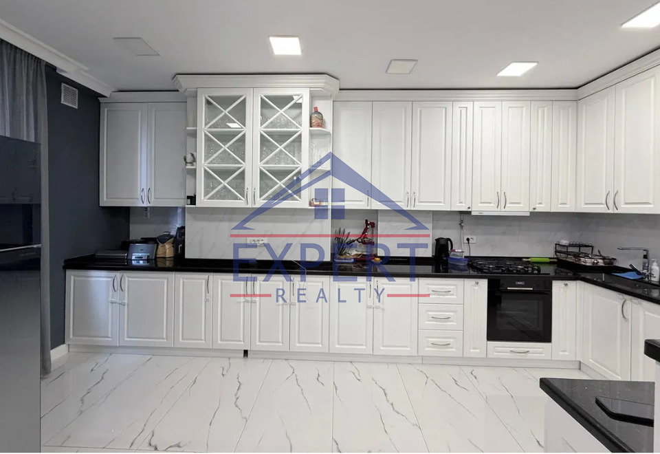 ԿԵՆՏՐՈՆ, ԱՐԱՄԻ ՓՈՂՈՑ, 4 ՍԵՆՅԱԿ