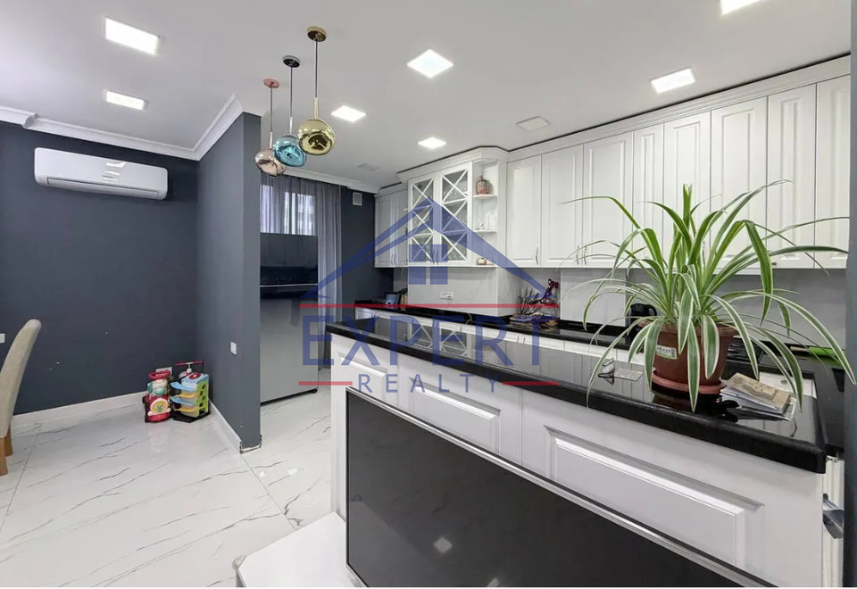 ԿԵՆՏՐՈՆ, ԱՐԱՄԻ ՓՈՂՈՑ, 4 ՍԵՆՅԱԿ