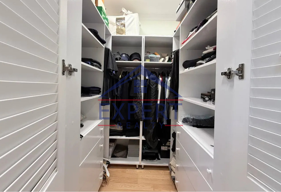 ԿԵՆՏՐՈՆ, ԱՐԱՄԻ ՓՈՂՈՑ, 4 ՍԵՆՅԱԿ