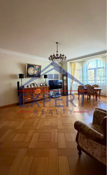 ԿԵՆՏՐՈՆ, ՏԻԳՐԱՆ ՄԵԾ ՊՈՂՈՏԱ, 5 ՍԵՆՅԱԿ