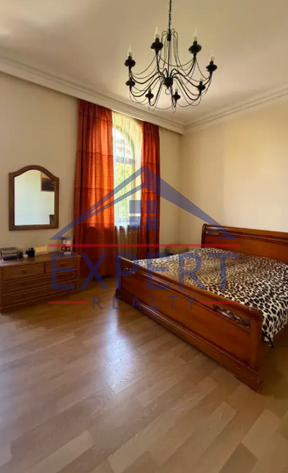 ԿԵՆՏՐՈՆ, ՏԻԳՐԱՆ ՄԵԾ ՊՈՂՈՏԱ, 5 ՍԵՆՅԱԿ