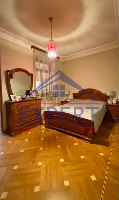 ԿԵՆՏՐՈՆ, ՏԻԳՐԱՆ ՄԵԾ ՊՈՂՈՏԱ, 5 ՍԵՆՅԱԿ