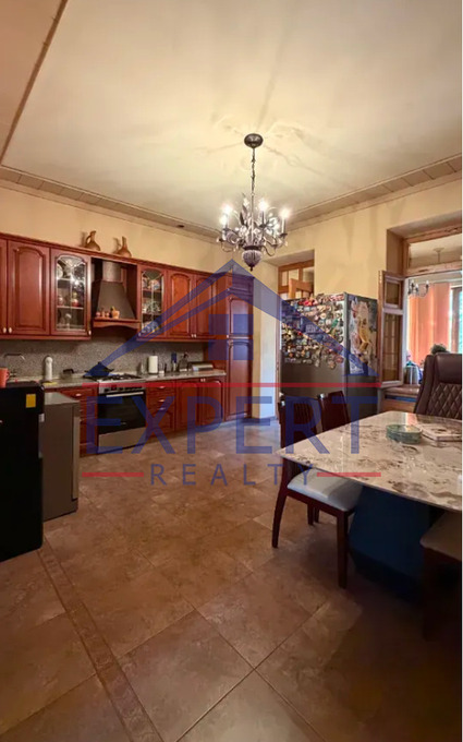 ԿԵՆՏՐՈՆ, ՏԻԳՐԱՆ ՄԵԾ ՊՈՂՈՏԱ, 5 ՍԵՆՅԱԿ