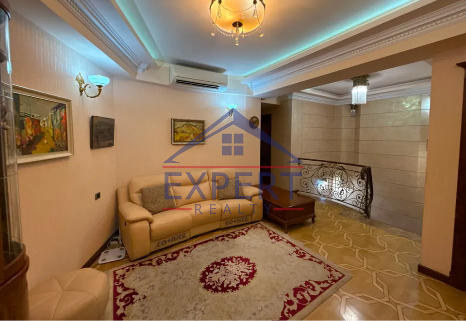 ԱՋԱՓՆՅԱԿ, ԼԵՆԻՆԳՐԱԴՅԱՆ ՓՈՂՈՑ, 3 ՍԵՆՅԱԿ