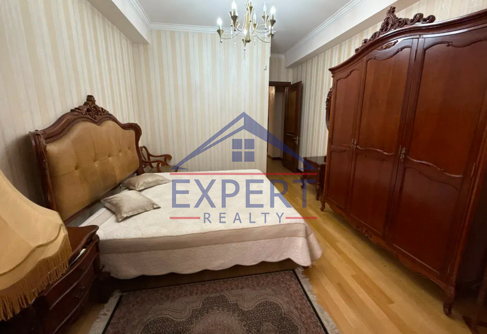 ԱՋԱՓՆՅԱԿ, ԼԵՆԻՆԳՐԱԴՅԱՆ ՓՈՂՈՑ, 3 ՍԵՆՅԱԿ