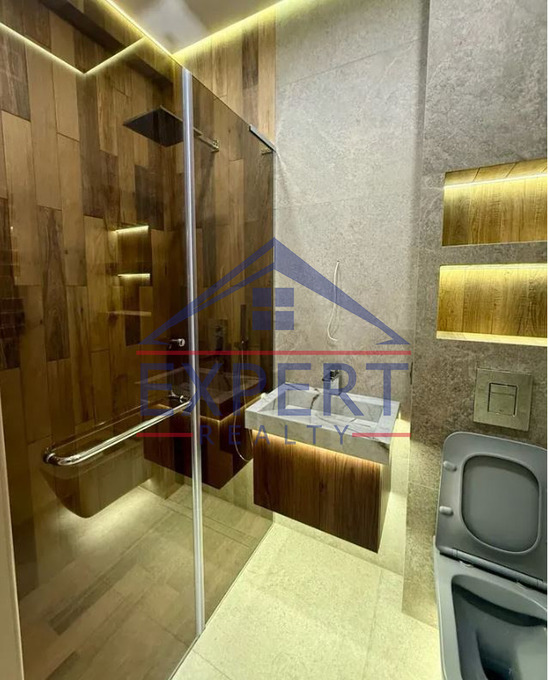 ԱՐԱԲԿԻՐ, ԿՈՄԻՏԱՍԻ ՊՈՂՈՏԱ, 3 ՍԵՆՅԱԿ