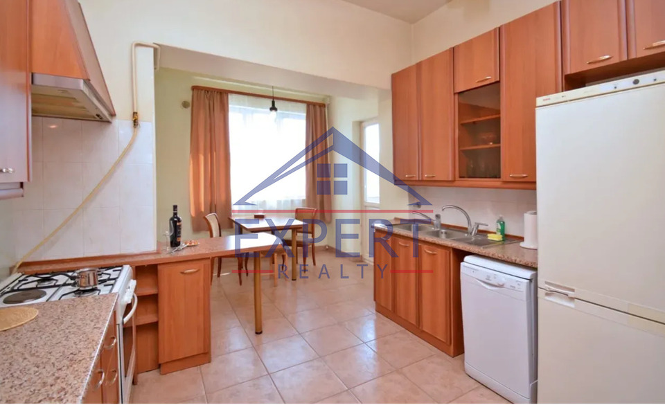 ԿԵՆՏՐՈՆ, ՓԱՐՊԵՑՈՒ ՓՈՂՈՑ, 5 ՍԵՆՅԱԿ