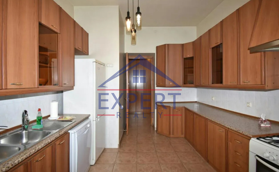 ԿԵՆՏՐՈՆ, ՓԱՐՊԵՑՈՒ ՓՈՂՈՑ, 5 ՍԵՆՅԱԿ