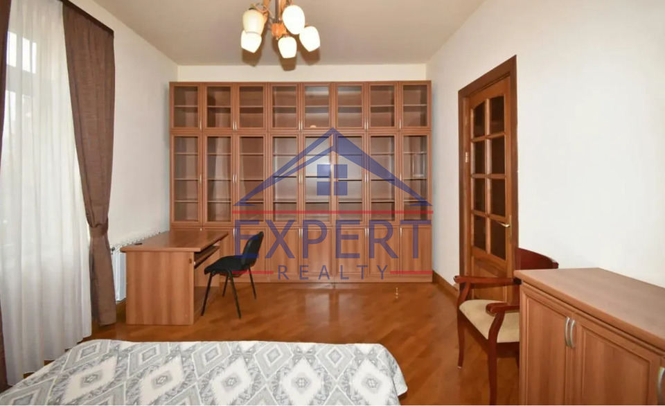 ԿԵՆՏՐՈՆ, ՓԱՐՊԵՑՈՒ ՓՈՂՈՑ, 5 ՍԵՆՅԱԿ