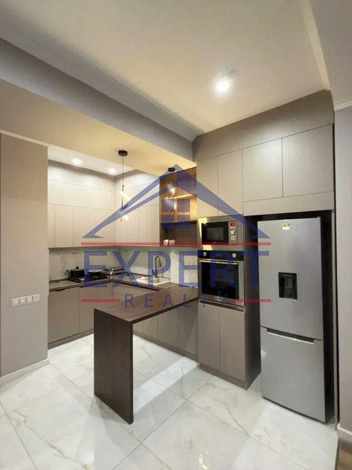 ԱՐԱԲԿԻՐ, ԿՈՄԻՏԱՍԻ ՊՈՂՈՏԱ, 3 ՍԵՆՅԱԿ