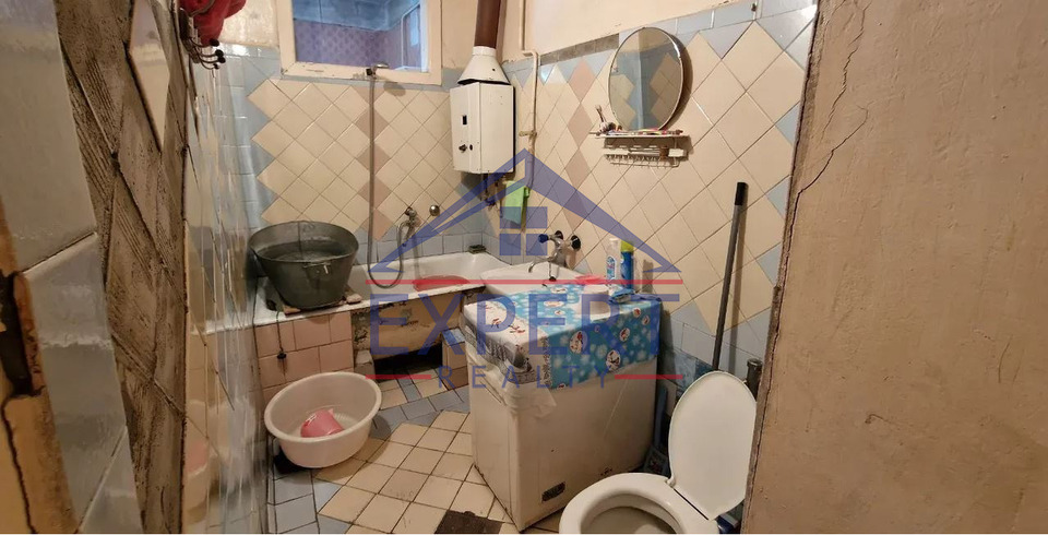 ԱՐԱԲԿԻՐ, ԿՈՄԻՏԱՍԻ ՊՈՂՈՏԱ, 1 ՍԵՆՅԱԿ