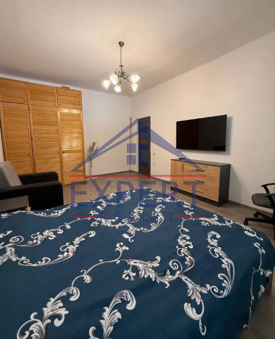 ԿԵՆՏՐՈՆ, ԹԱՄԱՆՅԱՆ ՓՈՂՈՑ, 1 ՍԵՆՅԱԿ