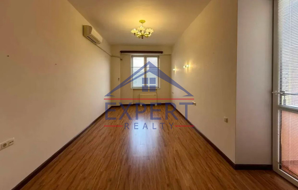 ԿԵՆՏՐՈՆ ԱՄԻՐՅԱՆ ՓՈՂՈՑ , 4 ՍԵՆՅԱԿ