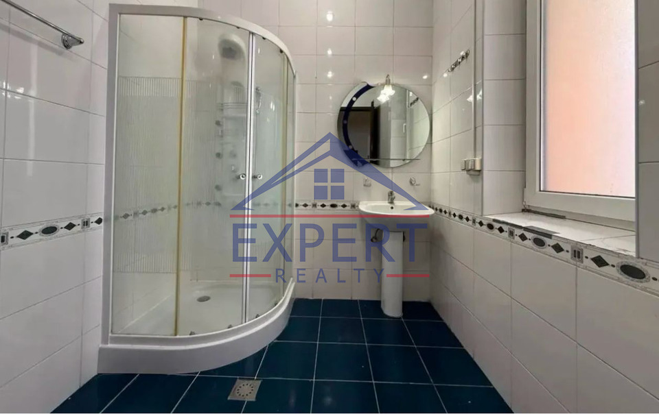 ԿԵՆՏՐՈՆ ԱՄԻՐՅԱՆ ՓՈՂՈՑ , 4 ՍԵՆՅԱԿ