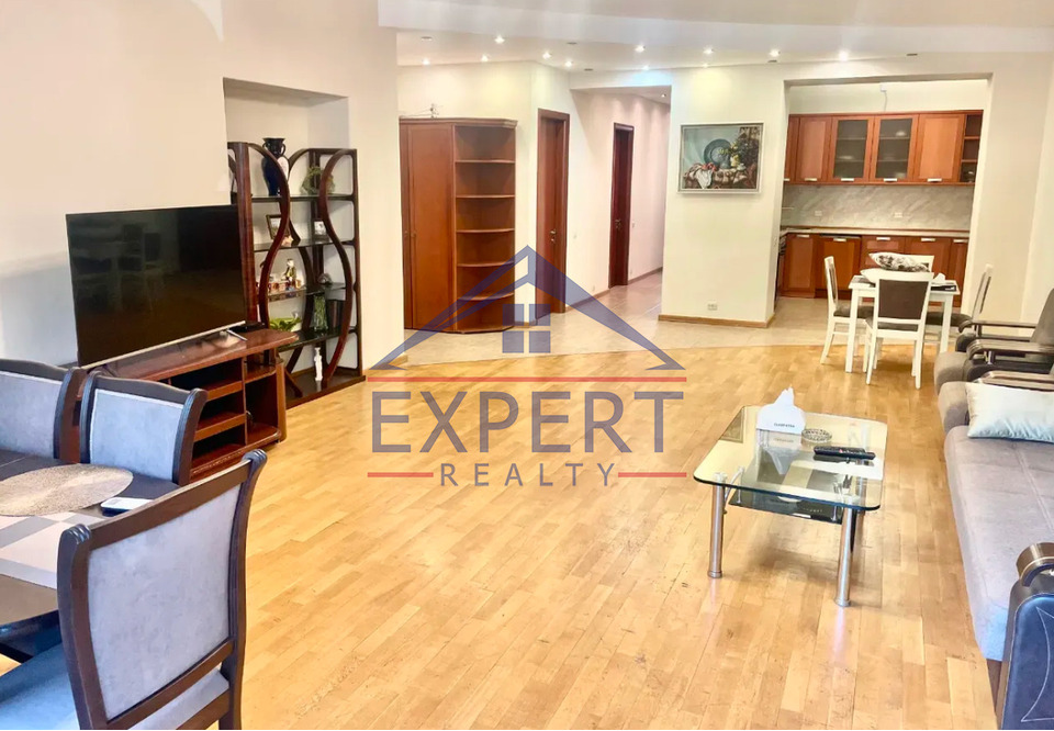 ԿԵՆՏՐՈՆ, ՄԱՇՏՈՑԻ ՊՈՂՈՏԱ, 3 ՍԵՆՅԱԿ