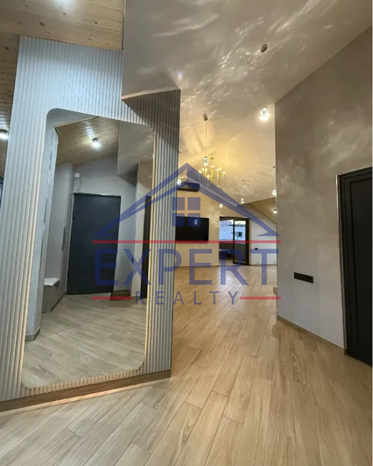 ԿԵՆՏՐՈՆ, ԿՈՂԲԱՑՈՒ ՓՈՂՈՑ, 3 ՍԵՆՅԱԿ