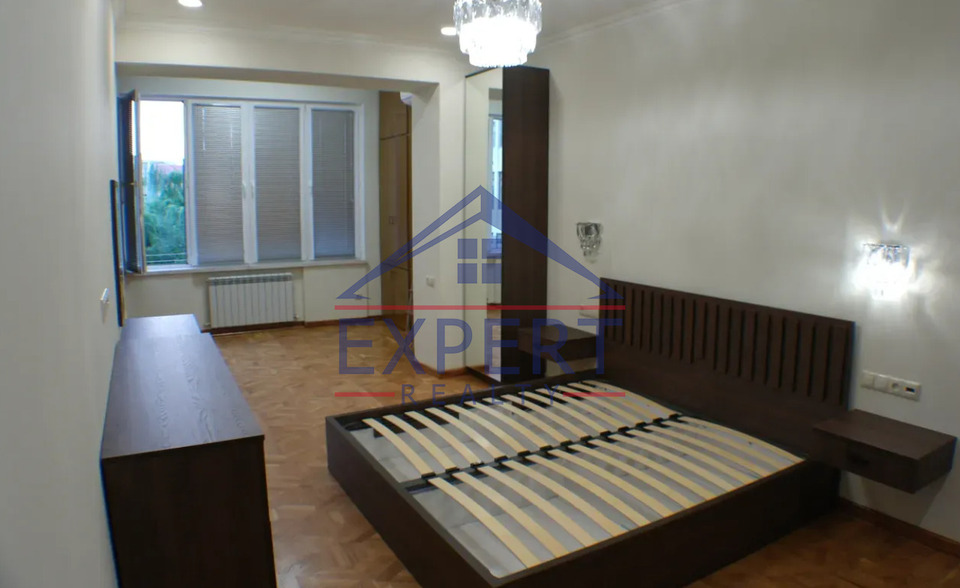 ԿԵՆՏՐՈՆ, ԱԲՈՎՅԱՆ ՓՈՂՈՑ, 3 ՍԵՆՅԱԿ