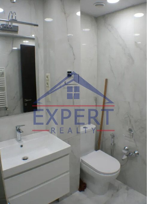 ԿԵՆՏՐՈՆ, ԱԲՈՎՅԱՆ ՓՈՂՈՑ, 3 ՍԵՆՅԱԿ