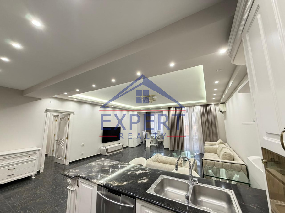 ԿԵՆՏՐՈՆ, ՀՅՈՒՍԻՍԱՅԻՆ ՊՈՂՈՏԱ, 3 ՍԵՆՅԱԿ