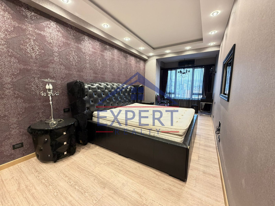 ԿԵՆՏՐՈՆ, ՀՅՈՒՍԻՍԱՅԻՆ ՊՈՂՈՏԱ, 3 ՍԵՆՅԱԿ