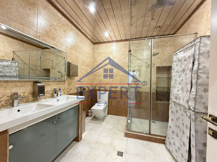 ԿԵՆՏՐՈՆ, ՀՅՈՒՍԻՍԱՅԻՆ ՊՈՂՈՏԱ, 3 ՍԵՆՅԱԿ