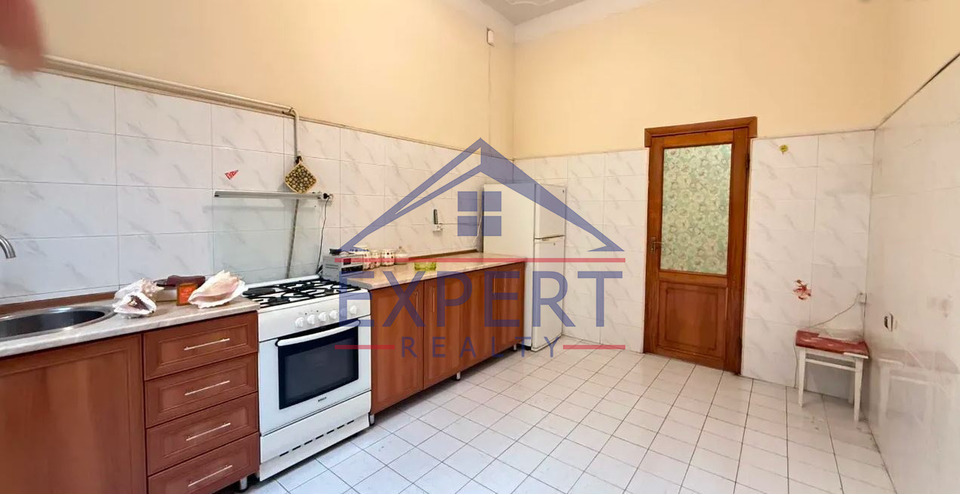 ԿԵՆՏՐՈՆ,ՏՊԱԳՐԻՉՆԵՐԻ ՓՈՂՈՑ 95 ՔՄ