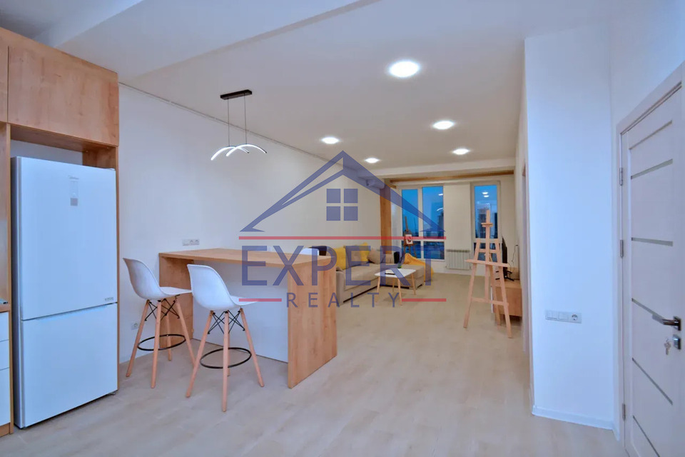 ԱՋԱՓՆՅԱԿ, ՖՈՒՉԻԿԻ ՓՈՂՈՑ, 2 ՍԵՆՅԱԿ