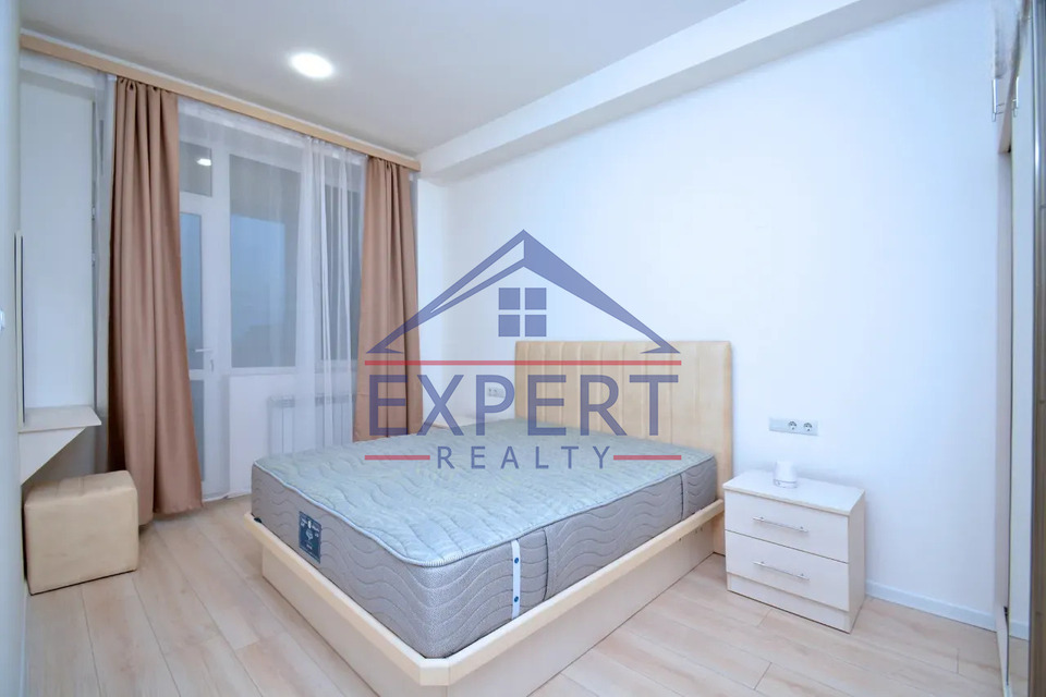 ԱՋԱՓՆՅԱԿ, ՖՈՒՉԻԿԻ ՓՈՂՈՑ, 2 ՍԵՆՅԱԿ