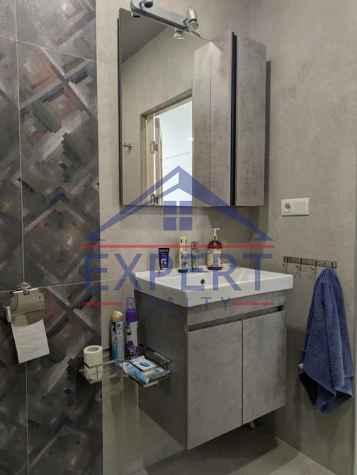 ԱՋԱՓՆՅԱԿ, ՖՈՒՉԻԿԻ ՓՈՂՈՑ, 2 ՍԵՆՅԱԿ