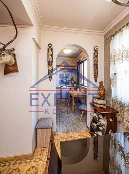 ԿԵՆՏՐՈՆ, ԽՈՐԵՆԱՑՈՒ ՓՈՂՈՑ, 3 ՍԵՆՅԱԿ