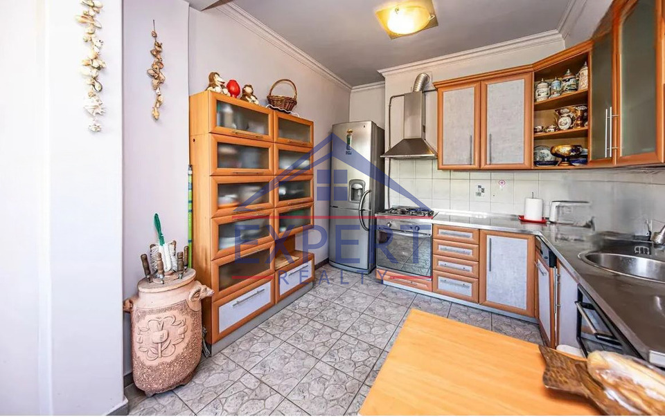 ԿԵՆՏՐՈՆ, ԽՈՐԵՆԱՑՈՒ ՓՈՂՈՑ, 3 ՍԵՆՅԱԿ