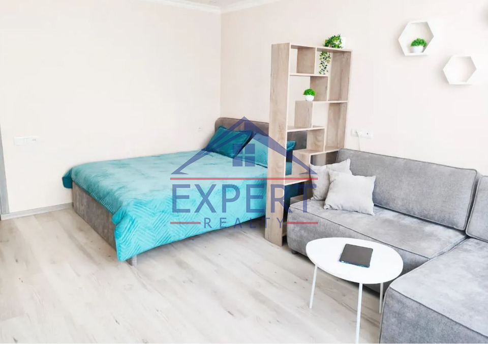 ԿԵՆՏՐՈՆ ԵՐՎԱՆԴ ՔՈՉԱՐ, 1 ՍԵՆՅԱԿ