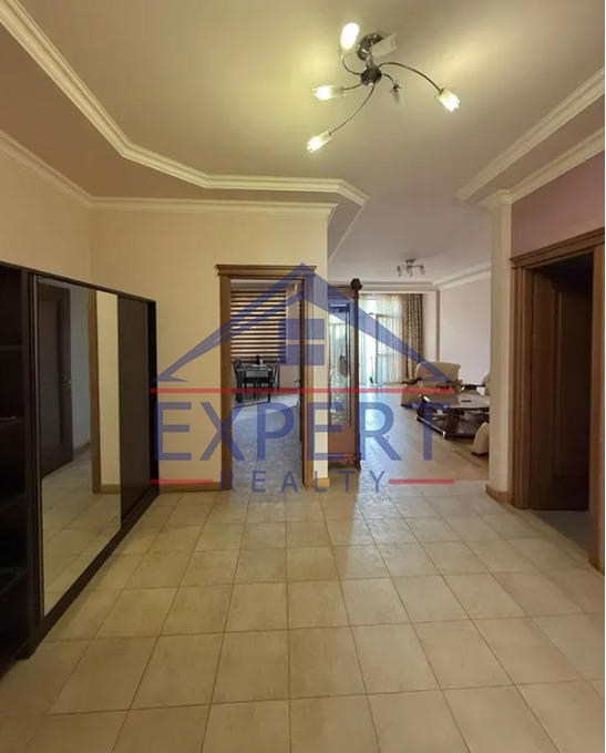 ԱՐԱԲԿԻՐ , ԱԶԱՏՈՒԹՅԱՆ ՊՈՂՈՏԱ, 3 ՍԵՆՅԱԿ