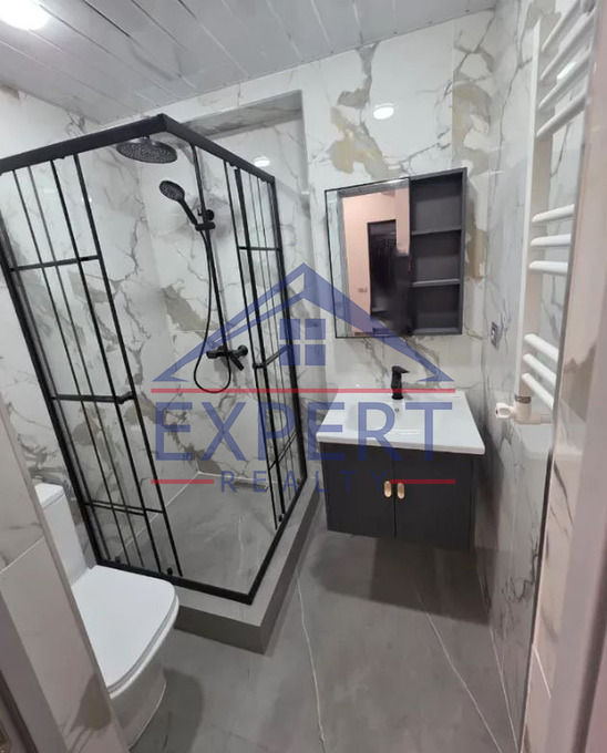 ԿԵՆՏՐՈՆ ԵԶՆԻԿ ԿՈՂԲԱՑԻ, 1 ՍԵՆՅԱԿ