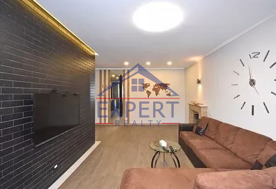 ԿԵՆՏՐՈՆ ԵՐՎԱՆԴ ՔՈՉԱՐ, 3 ՍԵՆՅԱԿ