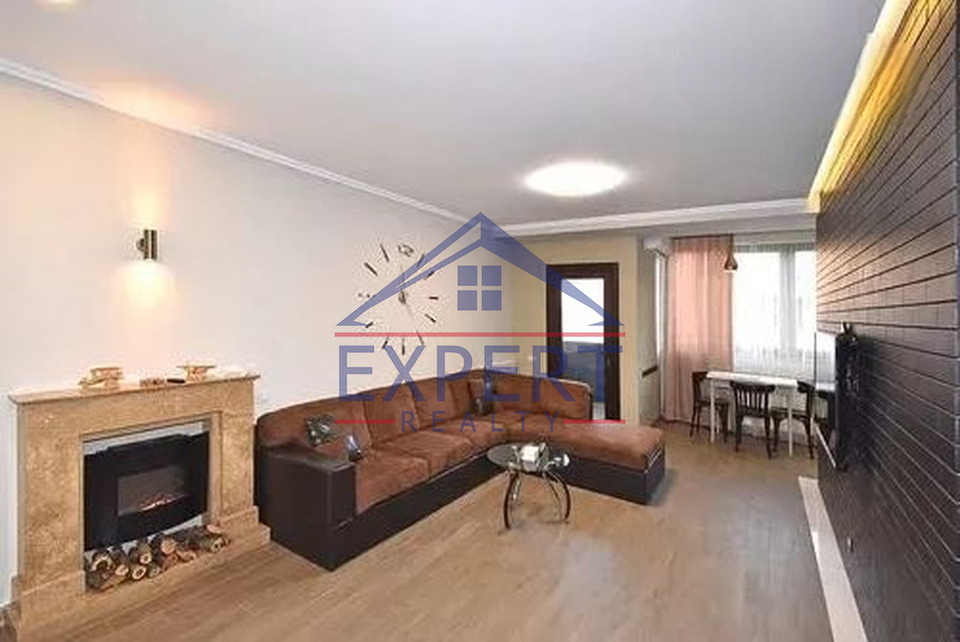 ԿԵՆՏՐՈՆ ԵՐՎԱՆԴ ՔՈՉԱՐ, 3 ՍԵՆՅԱԿ