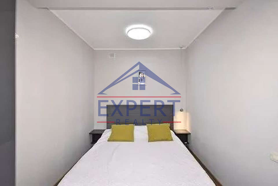 ԿԵՆՏՐՈՆ ԵՐՎԱՆԴ ՔՈՉԱՐ, 3 ՍԵՆՅԱԿ