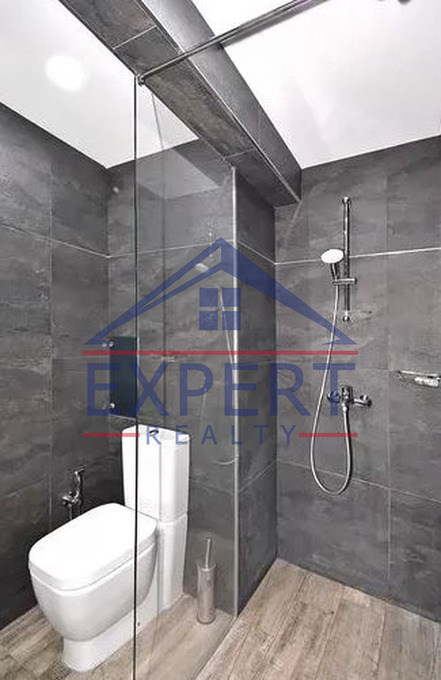 ԿԵՆՏՐՈՆ ԵՐՎԱՆԴ ՔՈՉԱՐ, 3 ՍԵՆՅԱԿ